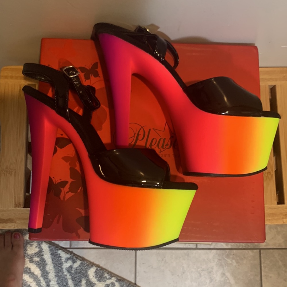 Pleaser Rainbow 9M - 39 Euro